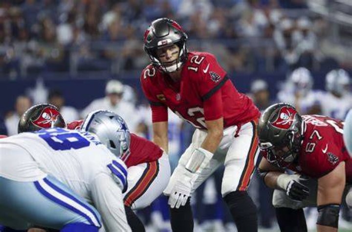 Buccaneers vs Cowboys Player Props Back This Tony Pollard Pick on