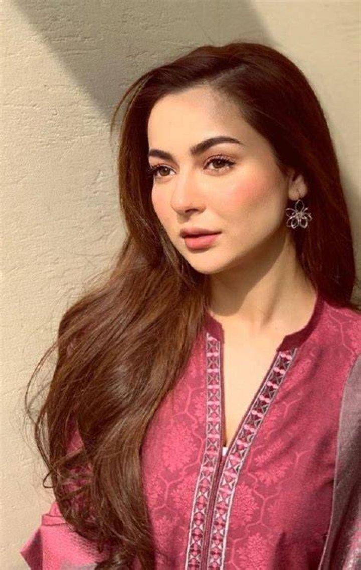 Hania Amir Biography, Wiki, Actress, Husband, Family, Ethnicity