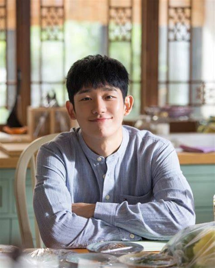 Jung Hae In&rsquo;s Extremely Attractive Boyfriend Vibes KLuv