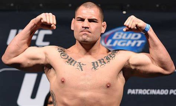 Know About Cain Velasquez; Age, Family, UFC, Net Worth, Wife, Married
