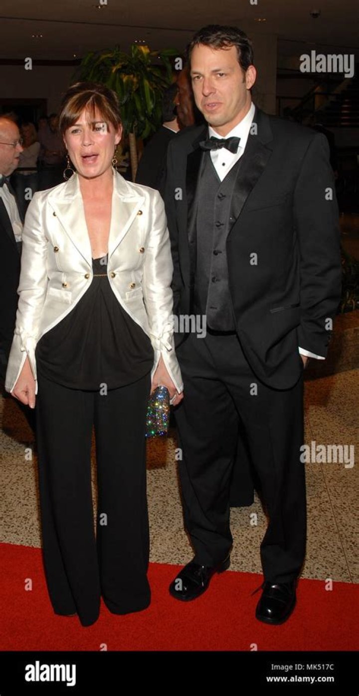 Who Is Maura Tierney Married To?
